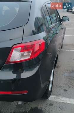 Хэтчбек Geely Emgrand 7 (EC7) 2013 в 