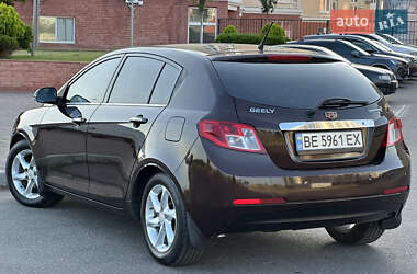 Хэтчбек Geely Emgrand 7 (EC7) 2013 в 
