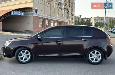 Хэтчбек Geely Emgrand 7 (EC7) 2013 в 