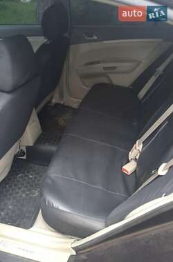 Седан Geely Emgrand 7 (EC7) 2012 в 