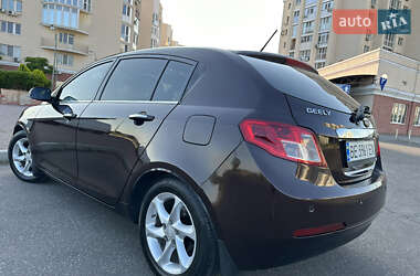 Хетчбек Geely Emgrand 7 (EC7) 2013 в 