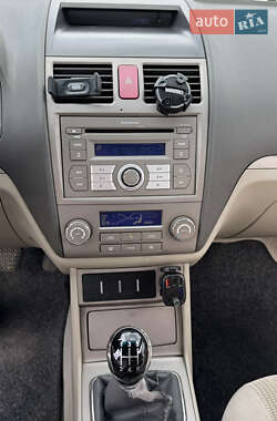 Седан Geely Emgrand 7 (EC7) 2011 в 