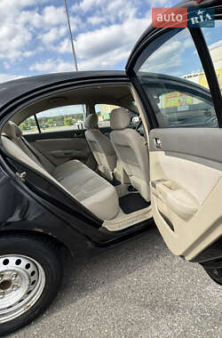 Седан Geely Emgrand 7 (EC7) 2011 в 