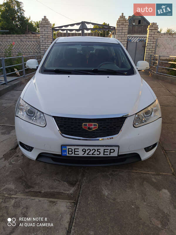 Хэтчбек Geely Emgrand 7 (EC7) 2011 в 