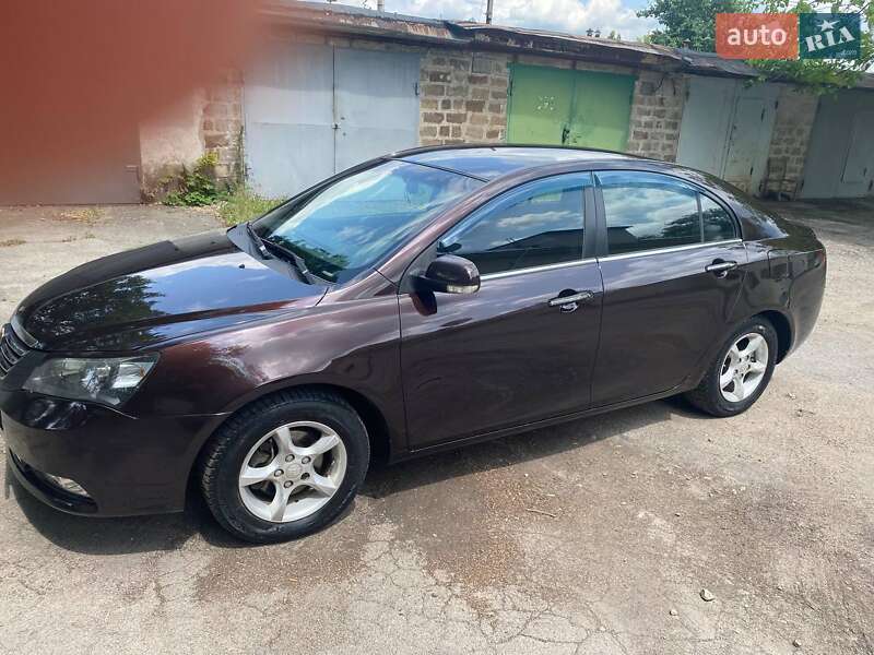 Седан Geely Emgrand 7 (EC7) 2014 в Днепре