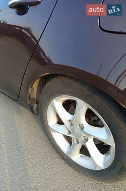 Хетчбек Geely Emgrand 7 (EC7) 2013 в 