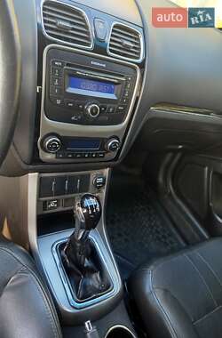 Хетчбек Geely Emgrand 7 (EC7) 2013 в 