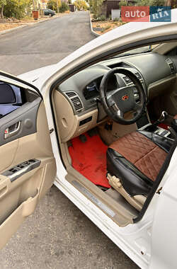 Седан Geely Emgrand 7 (EC7) 2012 в 