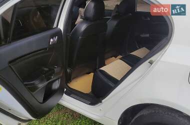 Седан Geely Emgrand 7 (EC7) 2013 в 