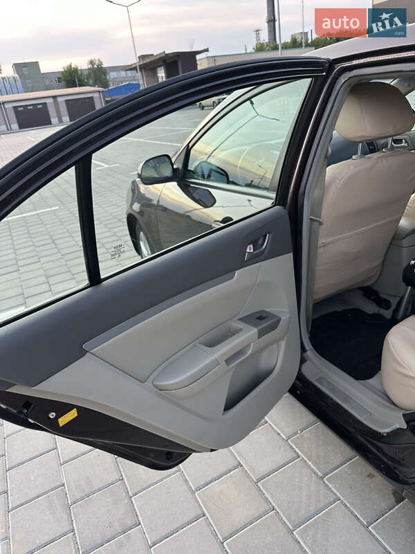 Седан Geely Emgrand 7 (EC7) 2012 в Черкасах
