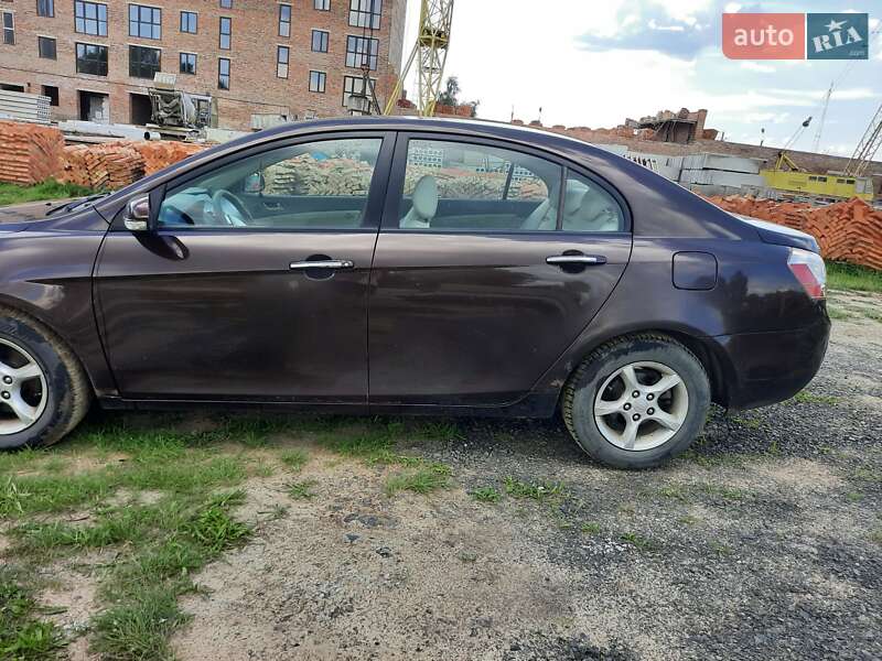 Седан Geely Emgrand 7 (EC7) 2011 в Луцьку