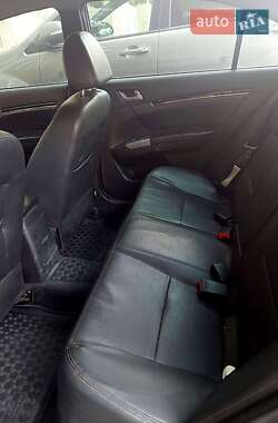Седан Geely Emgrand 7 (EC7) 2013 в 