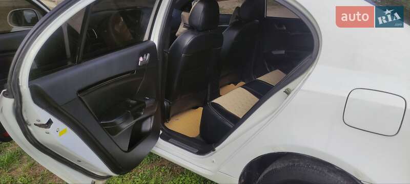 Седан Geely Emgrand 7 (EC7) 2013 в Скале-Подольской