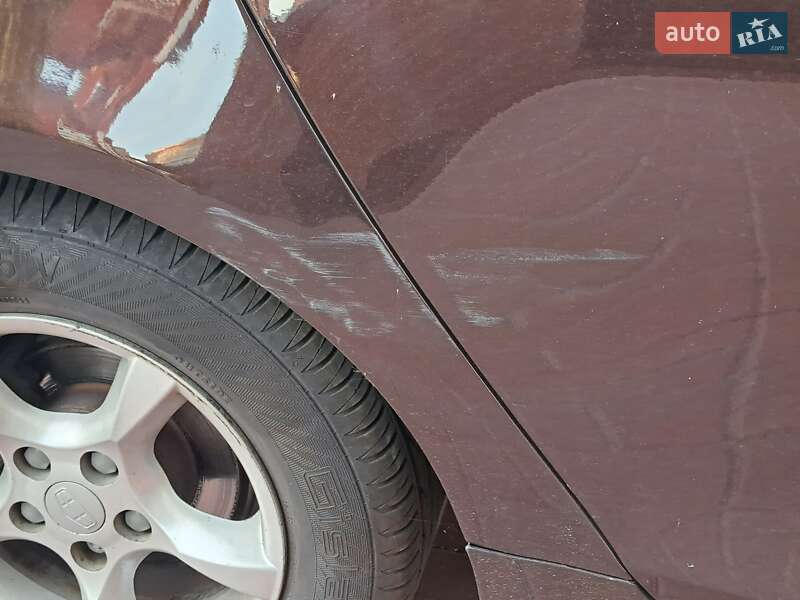 Седан Geely Emgrand 7 (EC7) 2013 в Дніпрі