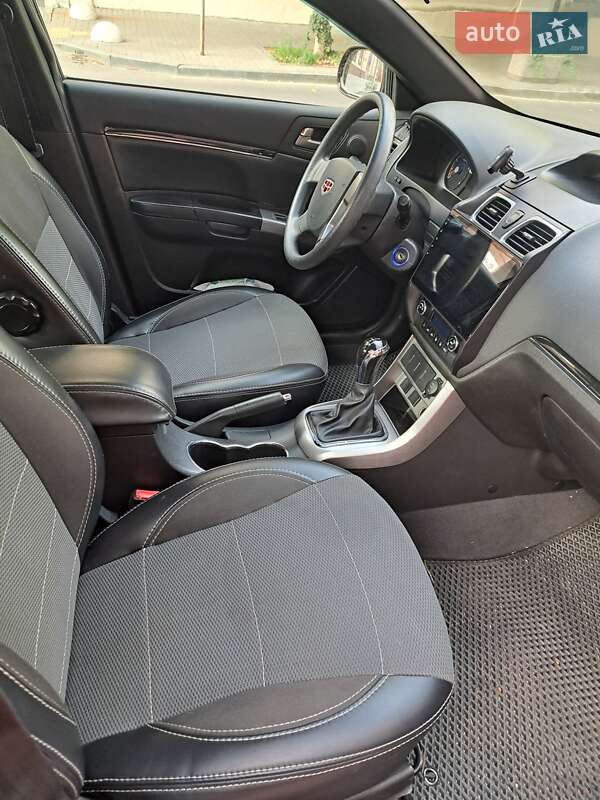Седан Geely Emgrand 7 (EC7) 2013 в Дніпрі