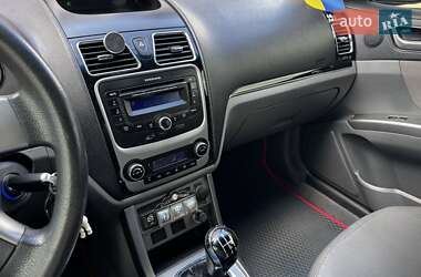 Хэтчбек Geely Emgrand 7 (EC7) 2013 в 