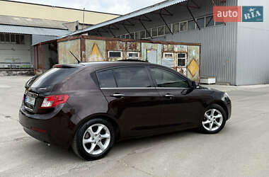 Хэтчбек Geely Emgrand 7 (EC7) 2013 в 