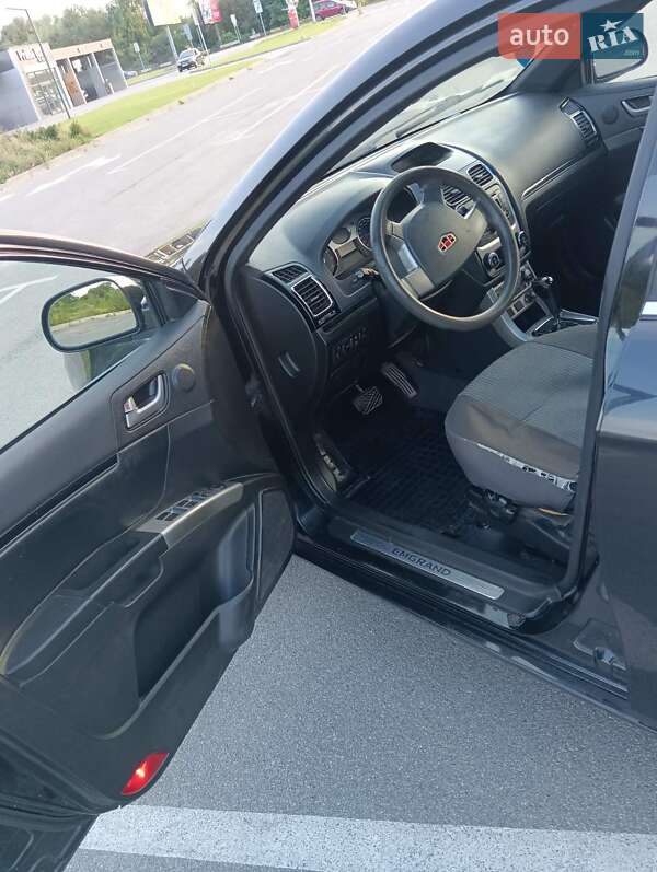 Седан Geely Emgrand 7 (EC7) 2013 в Бучі