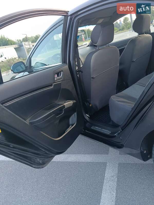 Седан Geely Emgrand 7 (EC7) 2013 в Бучі