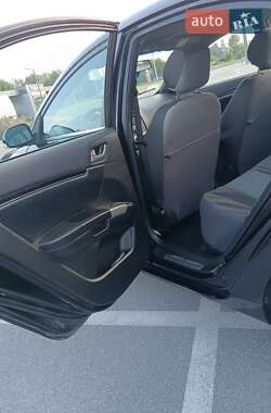 Седан Geely Emgrand 7 (EC7) 2013 в 