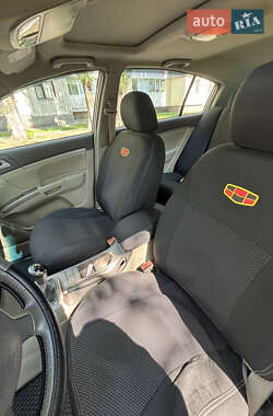 Хэтчбек Geely Emgrand 7 (EC7) 2011 в 
