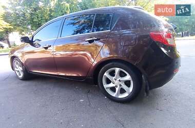 Хетчбек Geely Emgrand 7 (EC7) 2014 в 
