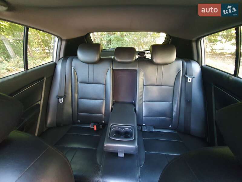 Хетчбек Geely Emgrand 7 (EC7) 2014 в Одесі