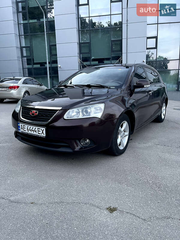 Хетчбек Geely Emgrand 7 (EC7) 2011 в Дніпрі