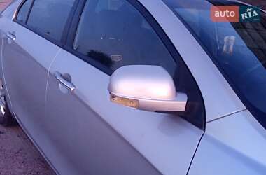 Седан Geely Emgrand 7 (EC7) 2013 в 