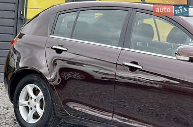 Хэтчбек Geely Emgrand 7 (EC7) 2013 в 