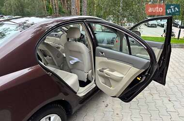 Седан Geely Emgrand 7 (EC7) 2011 в 