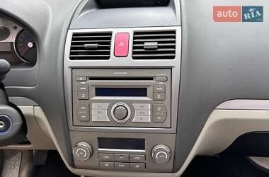 Седан Geely Emgrand 7 (EC7) 2011 в 