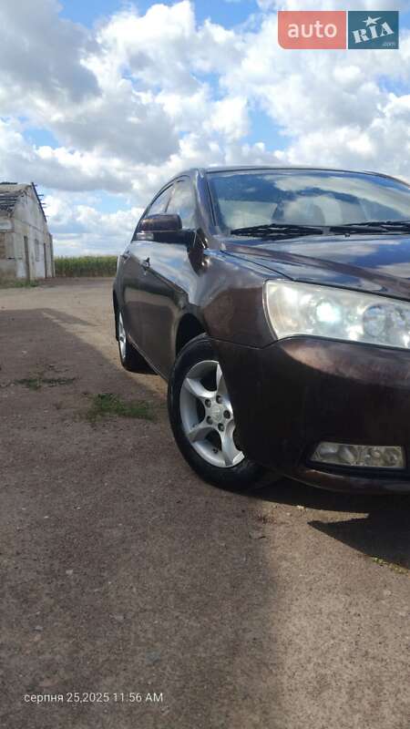Седан Geely Emgrand 7 (EC7) 2012 в 
