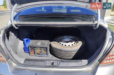 Седан Geely Emgrand 7 (EC7) 2013 в 