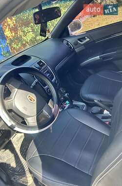 Хэтчбек Geely Emgrand 7 (EC7) 2013 в 
