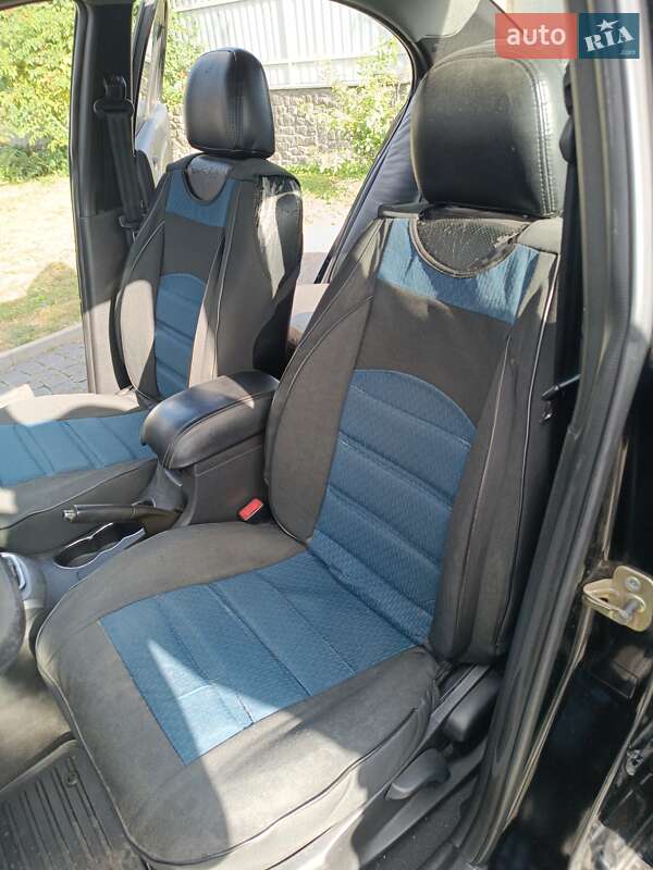 Седан Geely Emgrand 7 (EC7) 2012 в Житомире