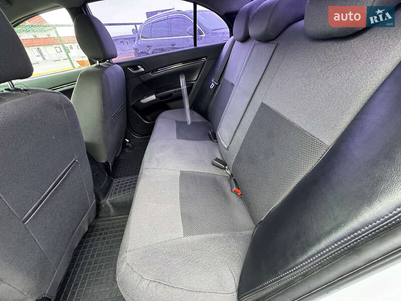Седан Geely Emgrand 7 (EC7) 2013 в Киеве