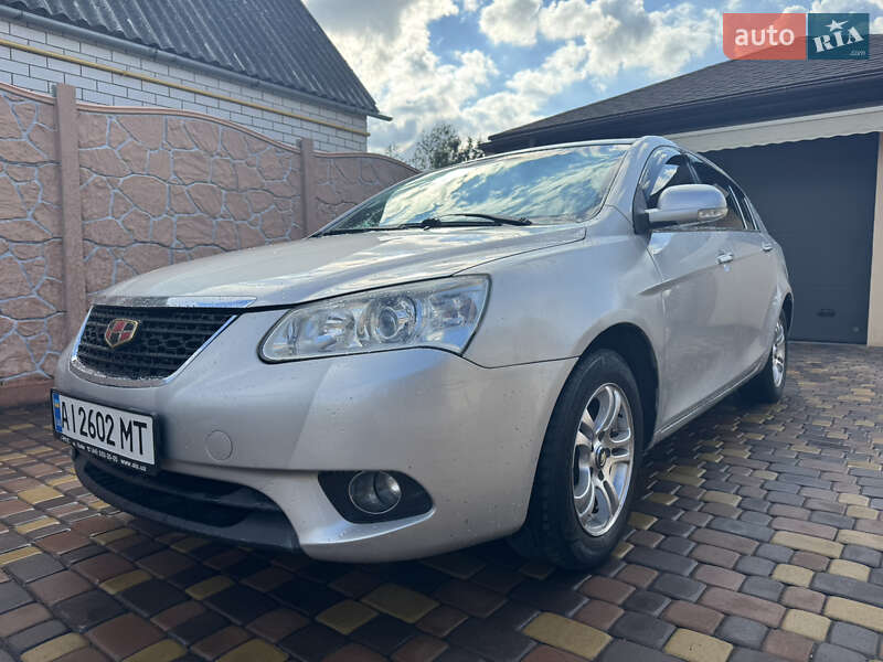 Хетчбек Geely Emgrand 7 (EC7) 2013 в 