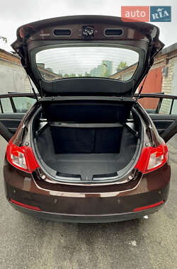 Хетчбек Geely Emgrand 7 (EC7) 2014 в 