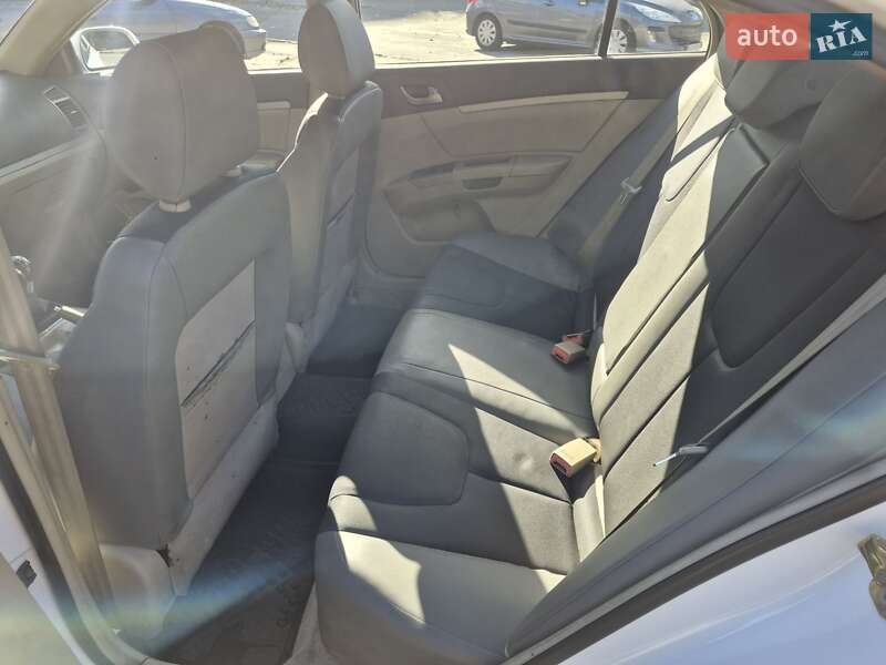 Седан Geely Emgrand 7 (EC7) 2011 в Киеве