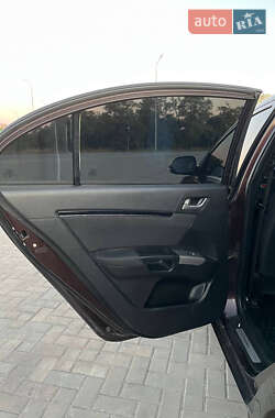 Седан Geely Emgrand 7 (EC7) 2013 в 