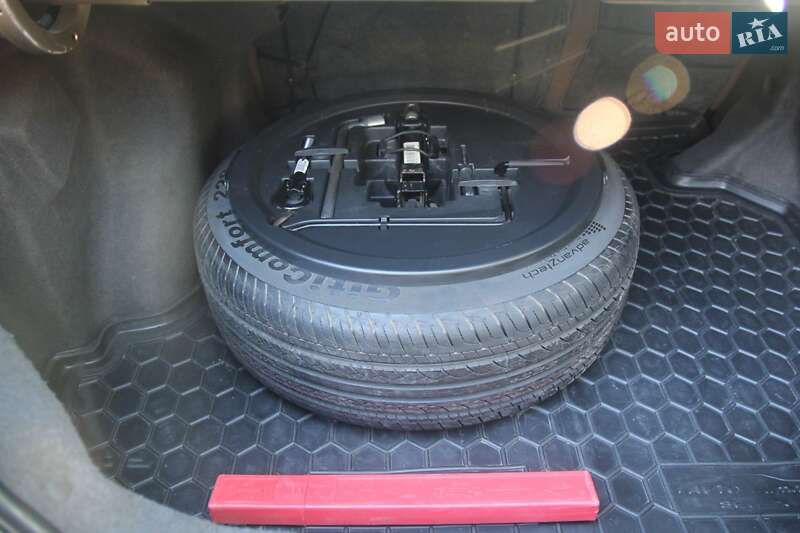Седан Geely Emgrand 7 (EC7) 2011 в Кривому Розі