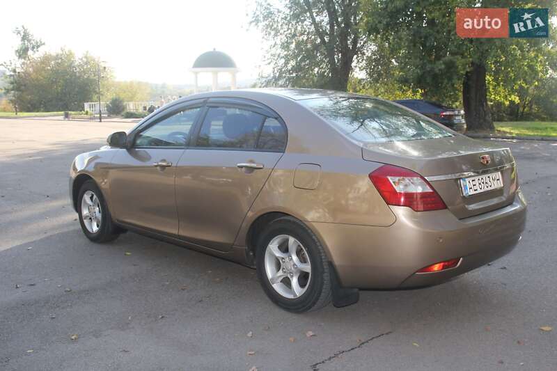 Седан Geely Emgrand 7 (EC7) 2011 в Кривому Розі
