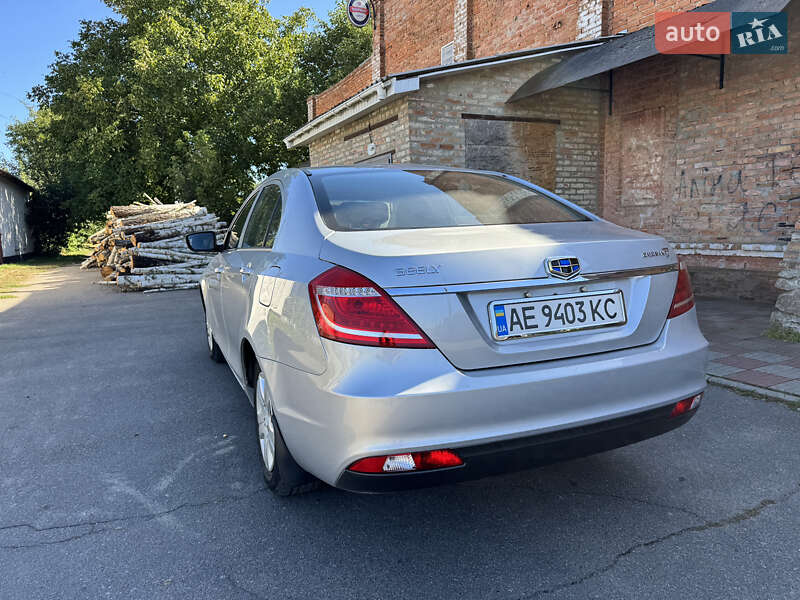 Седан Geely Emgrand 7 (EC7) 2018 в Умані
