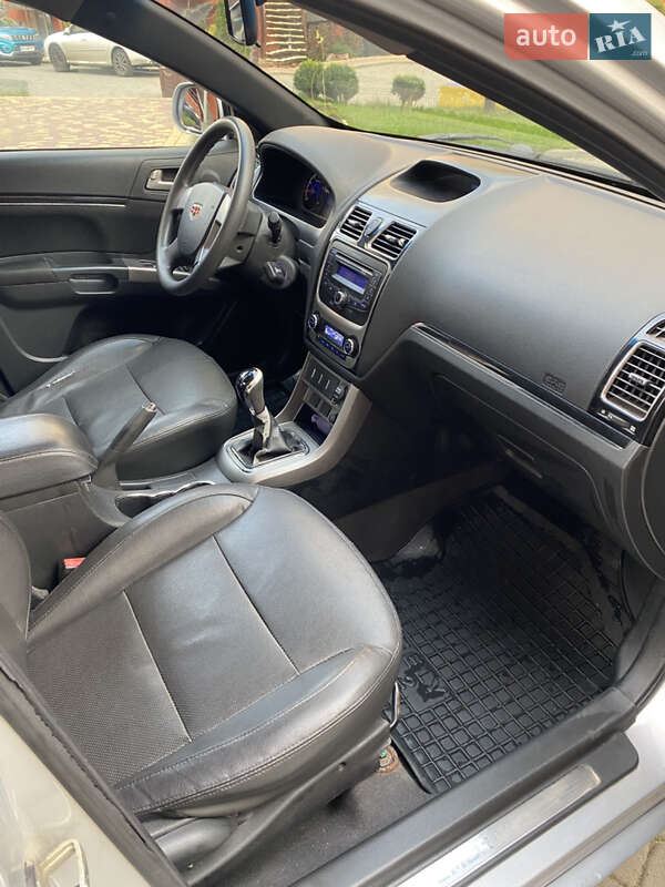 Седан Geely Emgrand 7 (EC7) 2015 в Ирпене