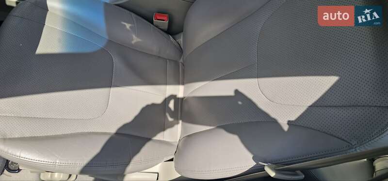 Седан Geely Emgrand 7 (EC7) 2012 в Киеве