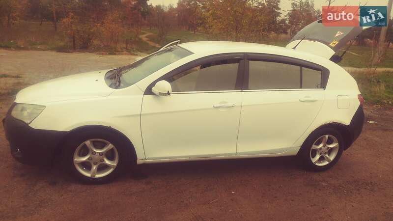 Хэтчбек Geely Emgrand 7 (EC7) 2014 в Николаеве фото 9 Хэтчбек Geely Emgrand 7 (EC7) 2014 в Николаеве