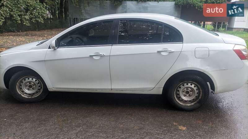 Седан Geely Emgrand 7 (EC7) 2014 в Умані