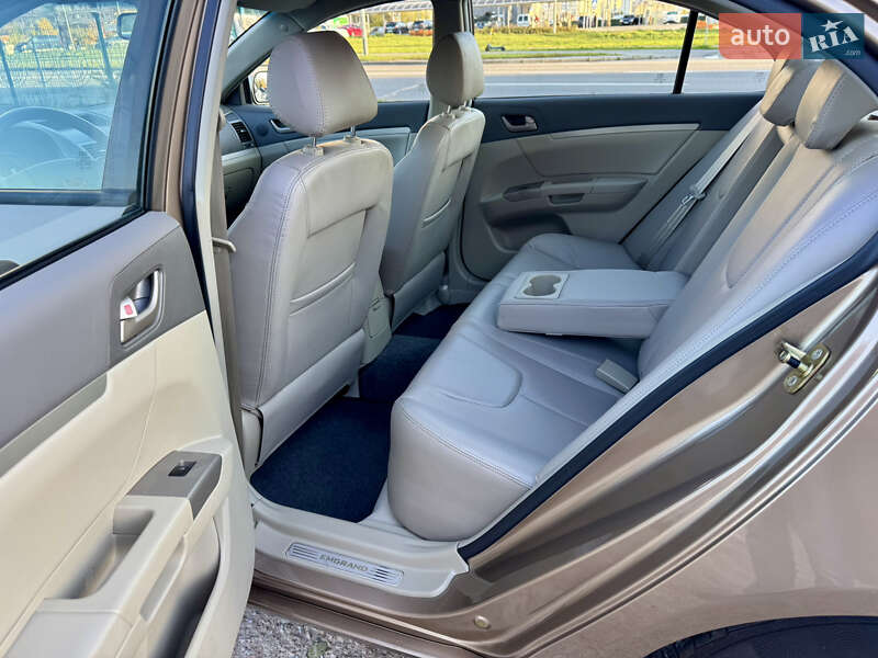 Седан Geely Emgrand 7 (EC7) 2012 в Киеве