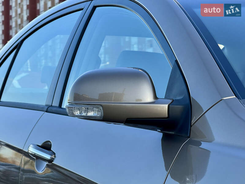 Седан Geely Emgrand 7 (EC7) 2012 в Киеве